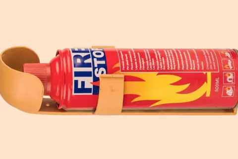 Feuerlöscher "FIRE STOP" 500ML, mit Halterung. Ideal für kleine Brände, asr a2.2.