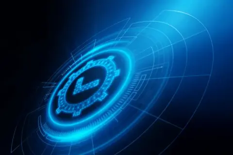 Blaues Zahnrad mit Häkchen-Symbol, das für VDS Zertifizierung steht, umgeben von digitalen Kreisen auf dunklem Hintergrund.