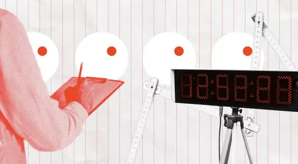 Eine Person mit Klemmbrett und Stift, daneben eine digitale Uhr und Maßbänder. Die Szene erinnert an die Überwachung von Zeitabläufen, wie sie auch bei der Nutzung einer rauchmelder app relevant sein kann.