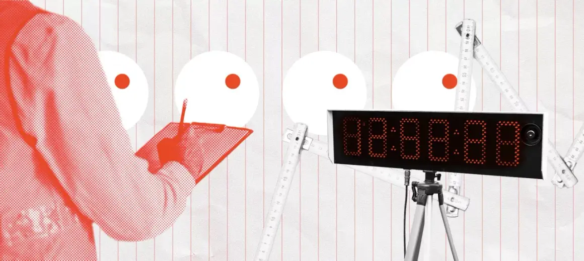 Eine Person mit Klemmbrett und Stift, daneben eine digitale Uhr und Maßbänder. Die Szene erinnert an die Überwachung von Zeitabläufen, wie sie auch bei der Nutzung einer rauchmelder app relevant sein kann.