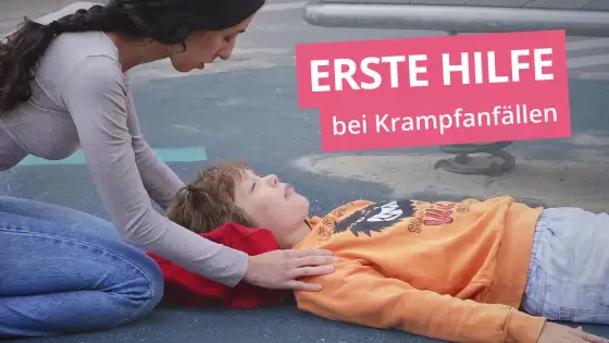 Krampfanfall erkennen und richtig helfen - was jetzt wichtig ist